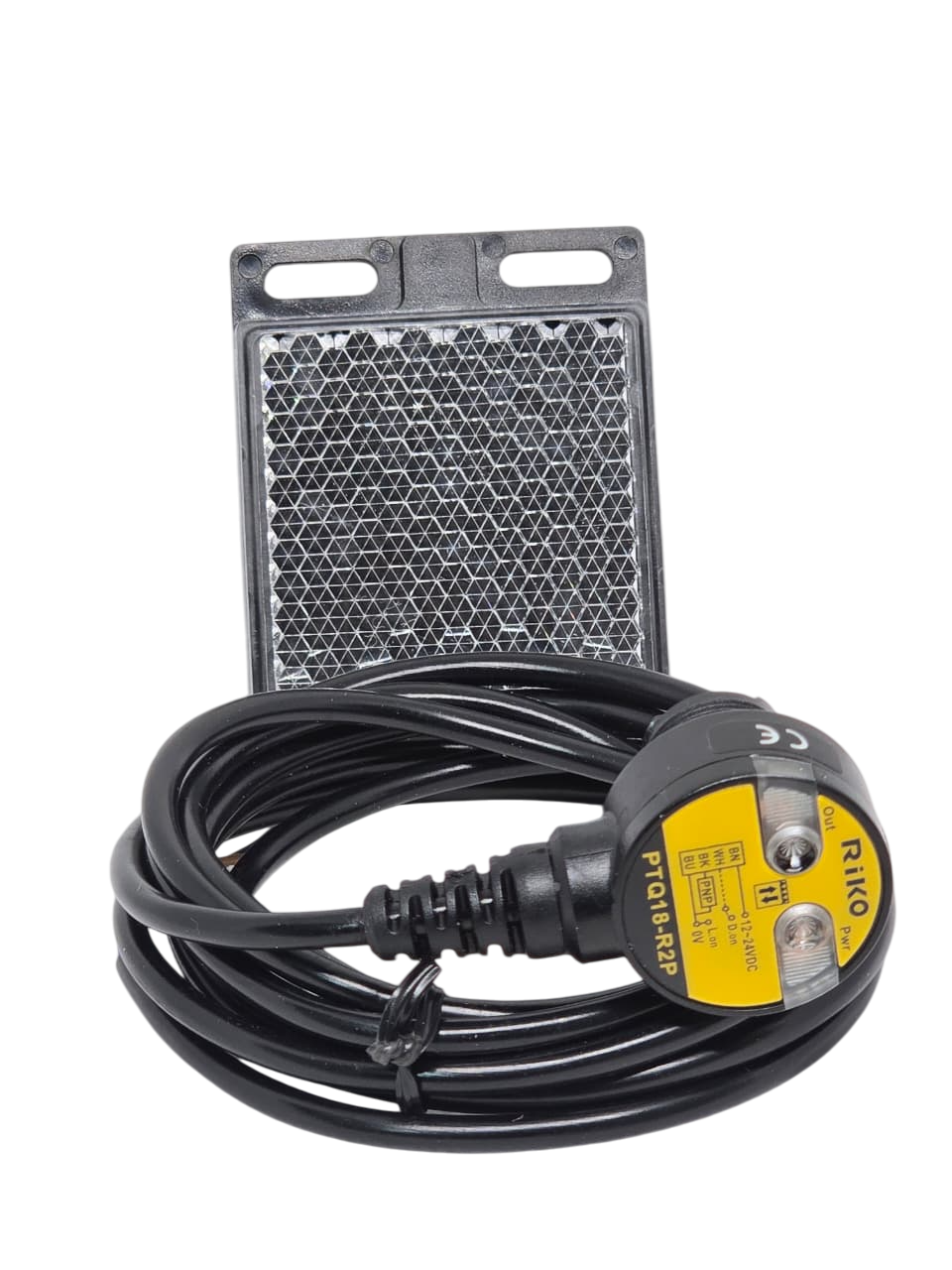 SENSOR FOTOELÉCTRICO PNP RIKO